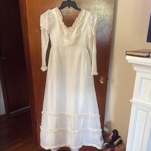 Elegant White Lace Trim Dress